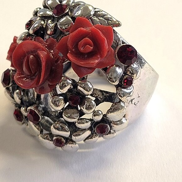 Vintage Red Floral Filigree Ring Silver Tone with Crystals - Picture 12 of 13